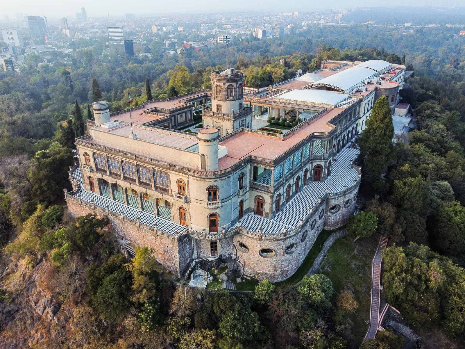 Museo Nacional de Antropología en el Bosque de Chapultepec