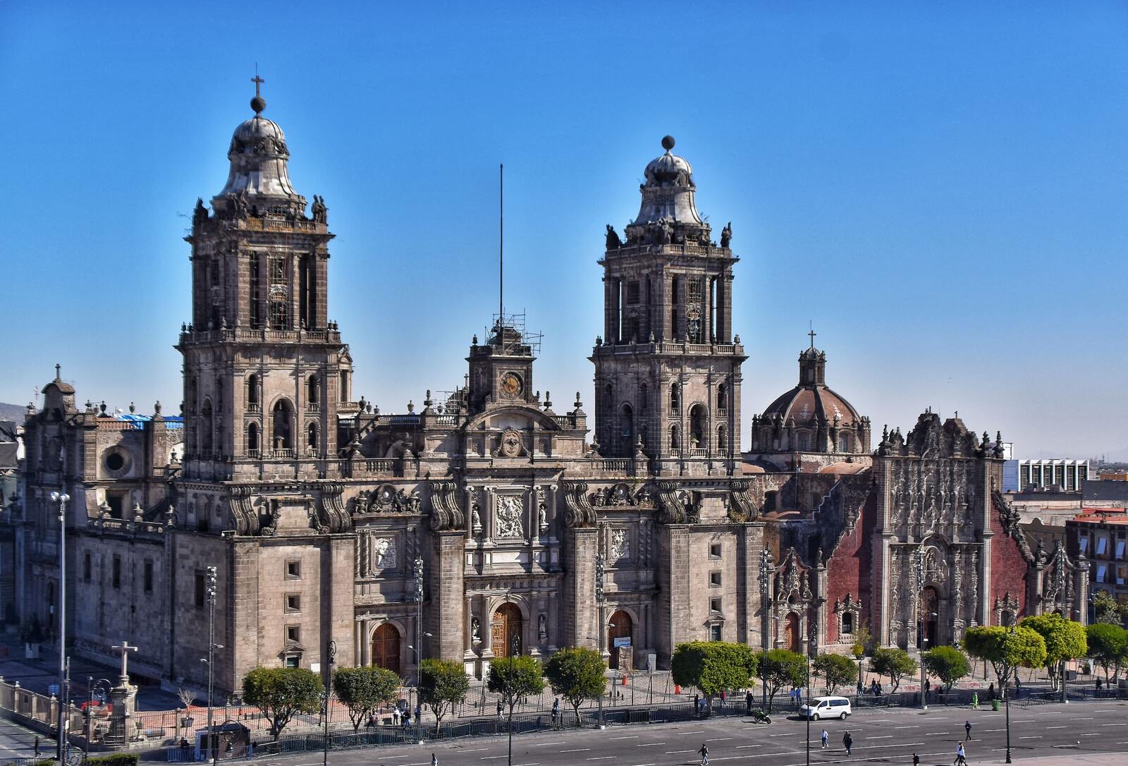 Zócalo de Ciudad de México con la Catedral Metropolitana